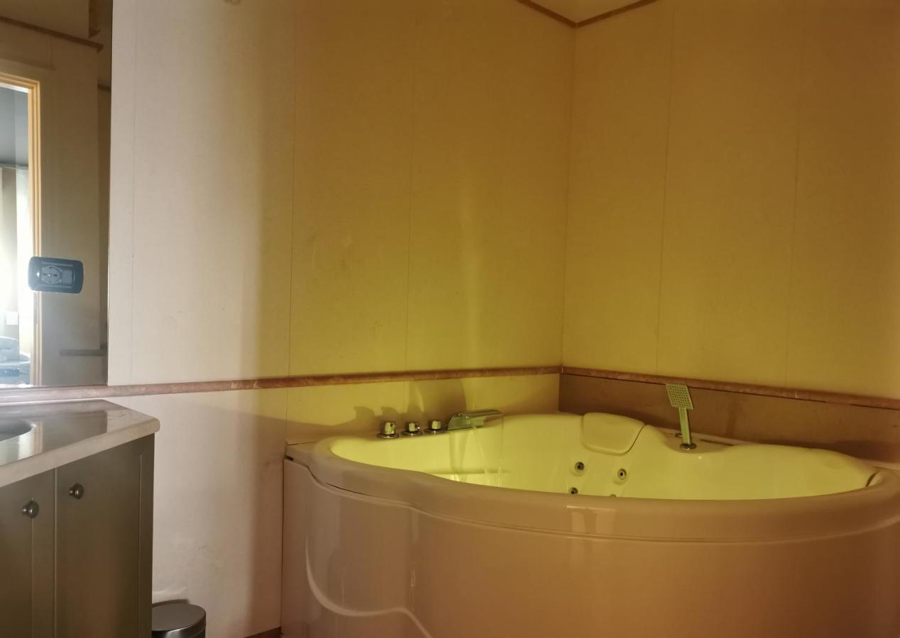 Bed and Breakfast Dimora Dei Salentini Lecce Zewnętrze zdjęcie